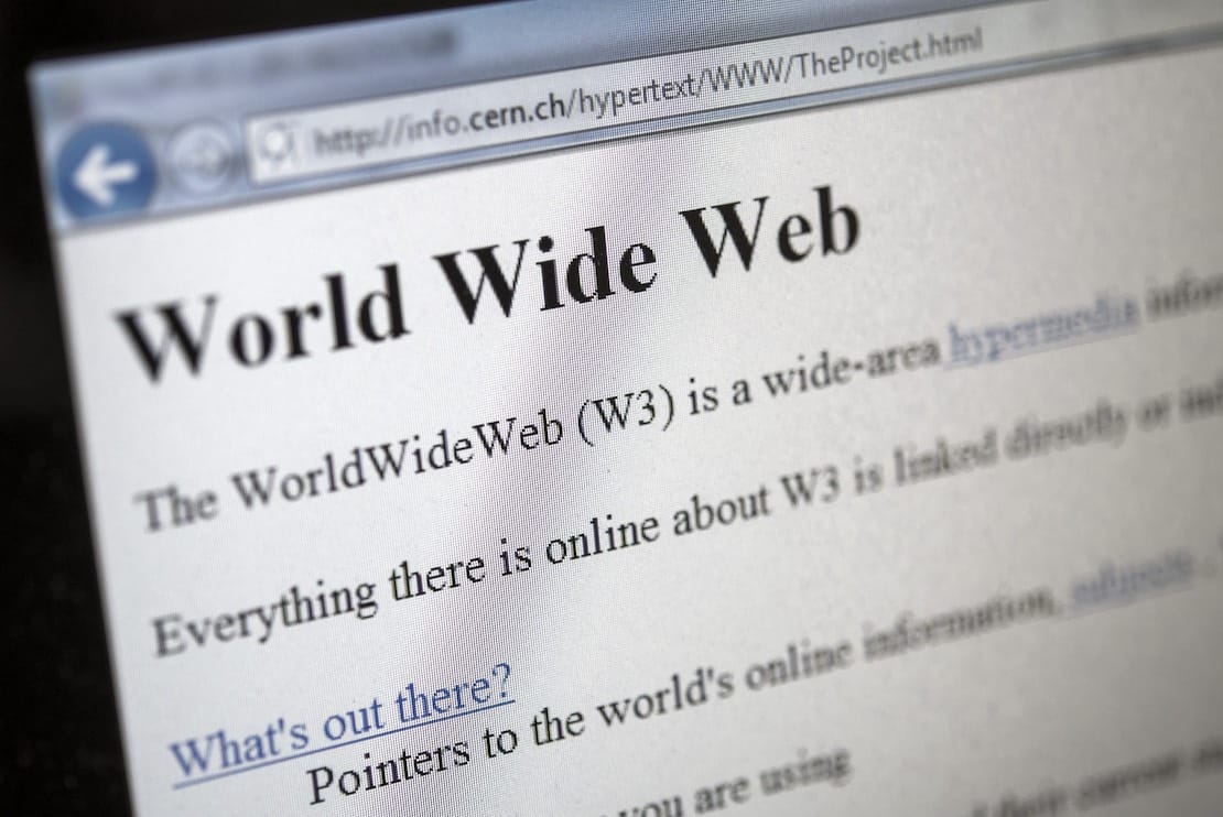 The First Website: World Wide Web in the 1990s